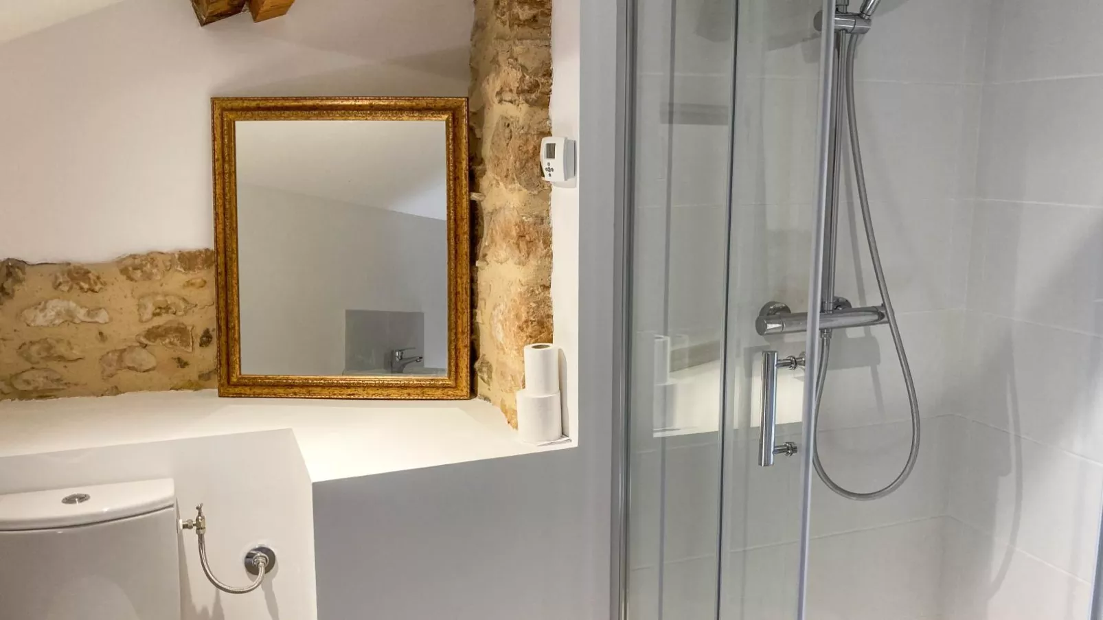 Maison Sauveterre-Badkamer