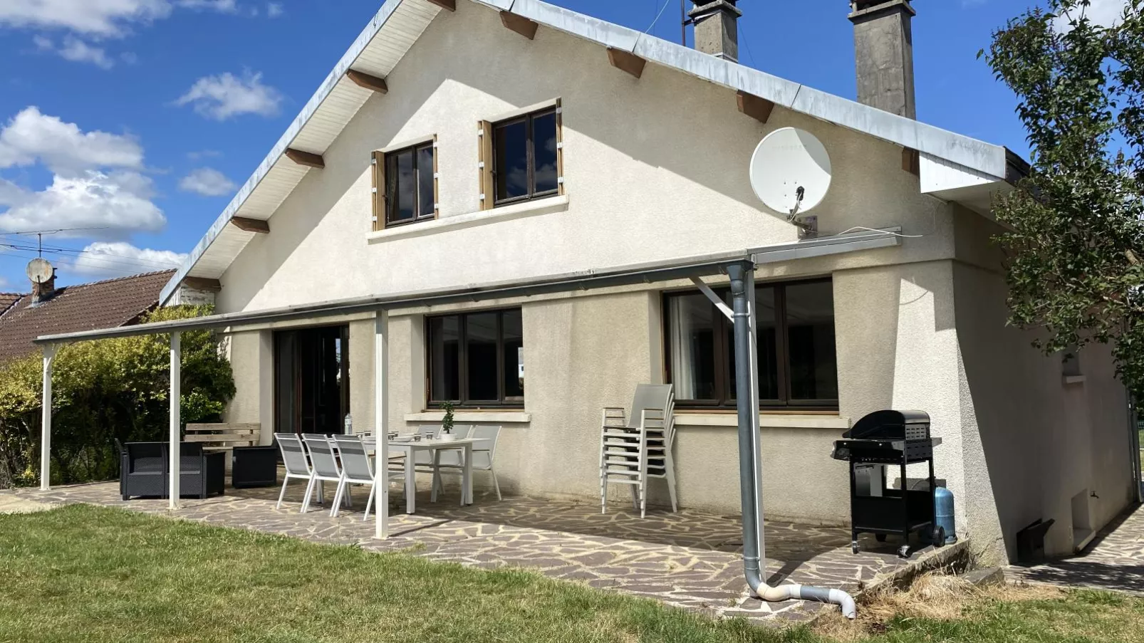 Maison Bolbec-Buitenkant zomer