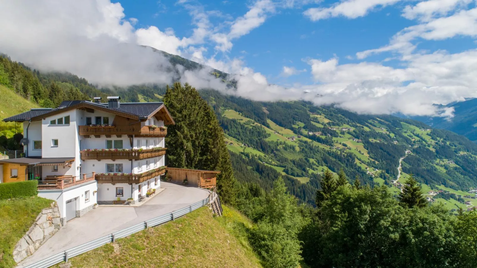 Apartment Rohrmoser-Buitenkant zomer