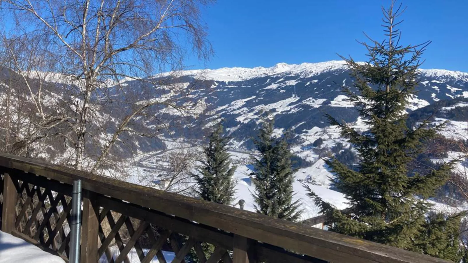 Kogelnig-Hütte Süd-Uitzicht winter