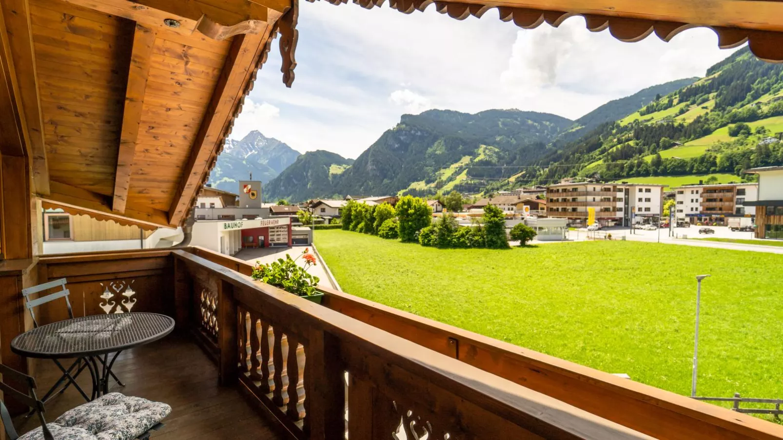 Apartment Aringer-Uitzicht zomer