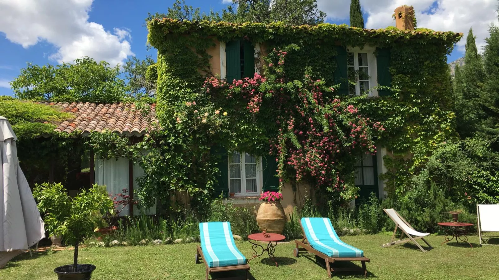 La petite maison de la ferme rose