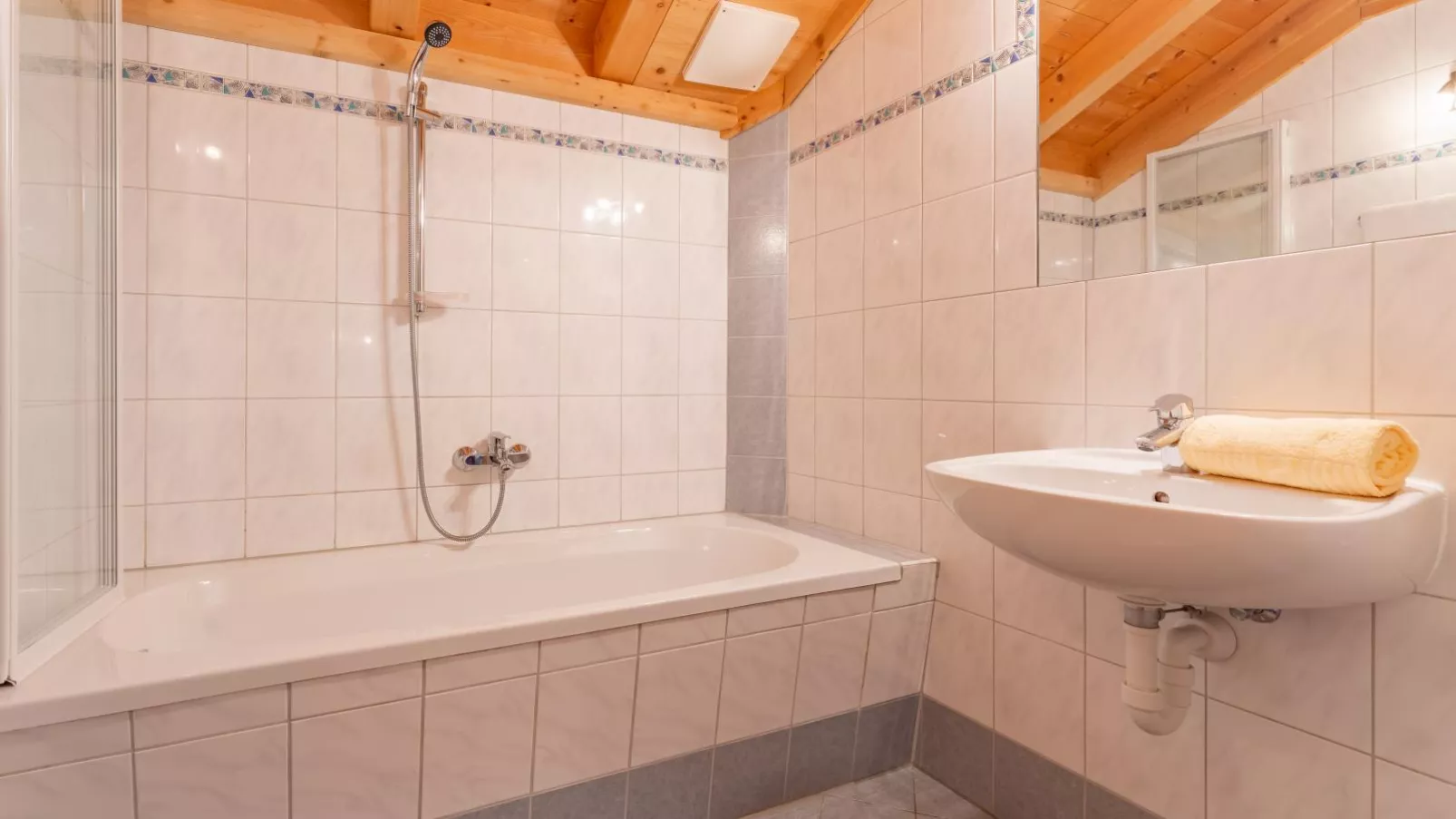 Chalet Wildschönau-Badkamer