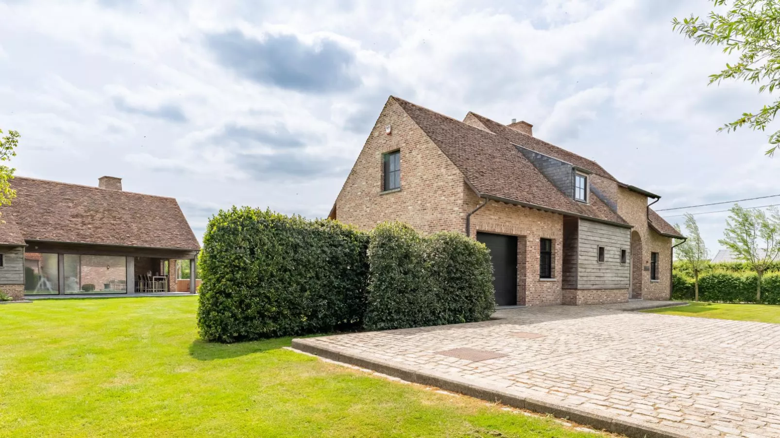 Landgoed Meersen-Buitenkant zomer