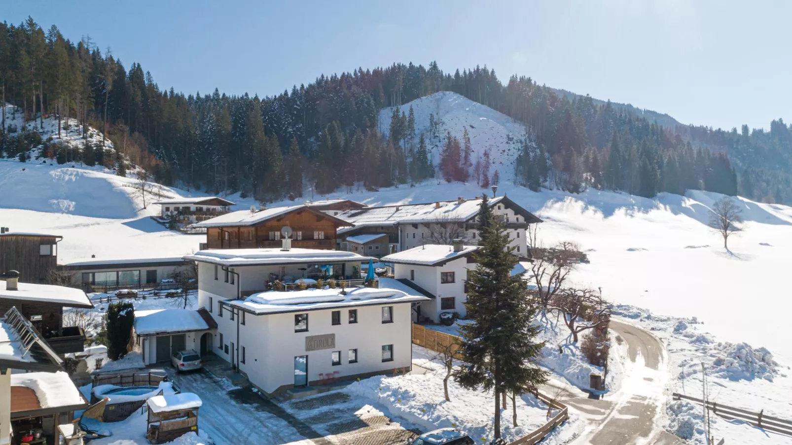 Tirola Bude Schorsch Top 2-Exterieur winter