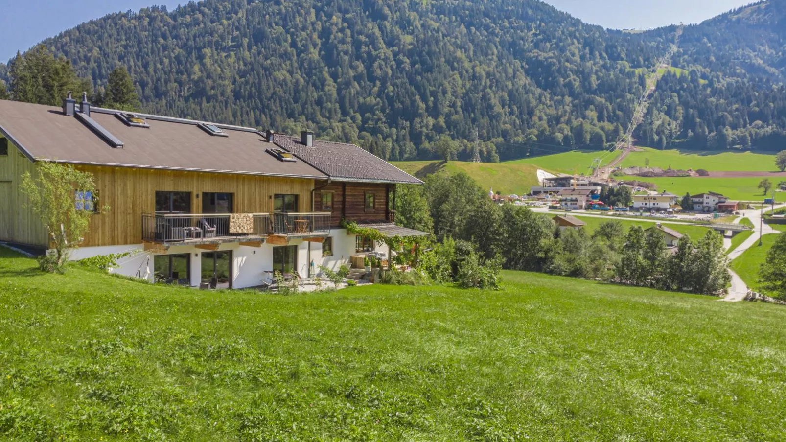 Haus Rabl Deng-Buitenkant zomer