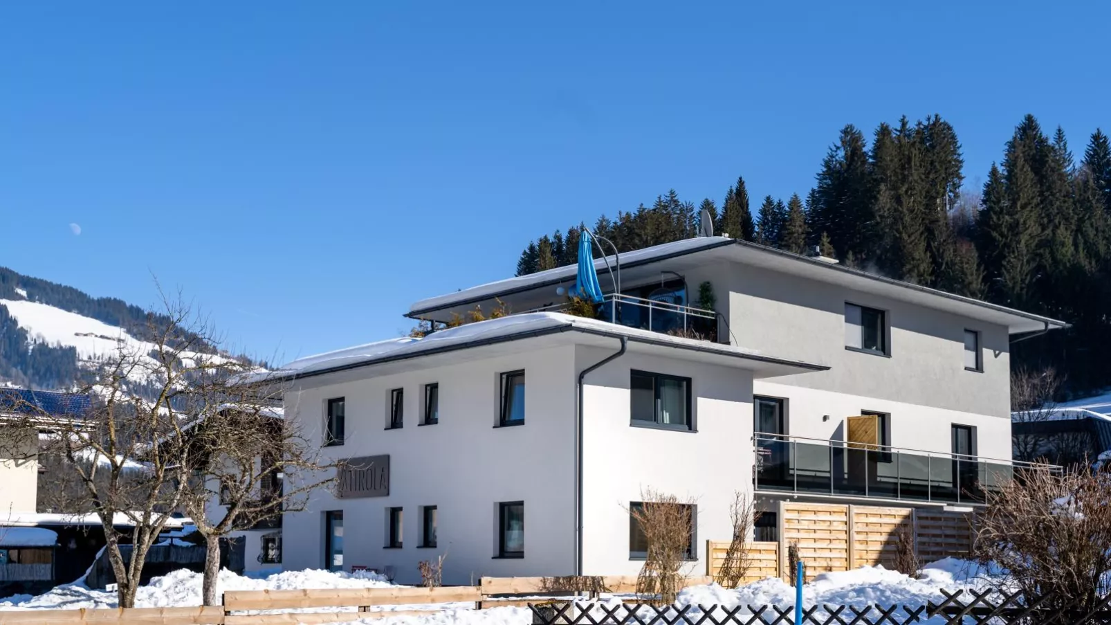 Tirola Bude Resi Schorsch Top 1-2-Exterieur winter