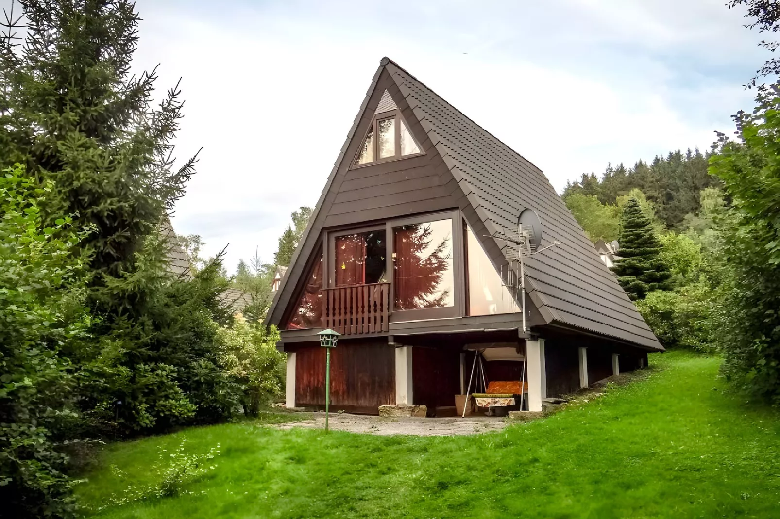 Ferienhaus Luftkurort Oberhundem-Buitenkant zomer