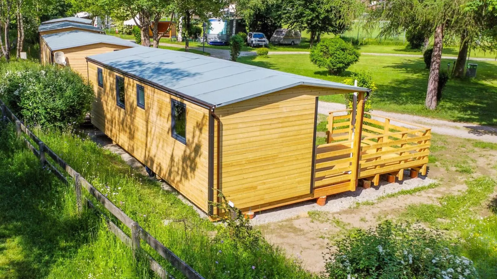 Wood Cube an der Drau-Buitenkant zomer