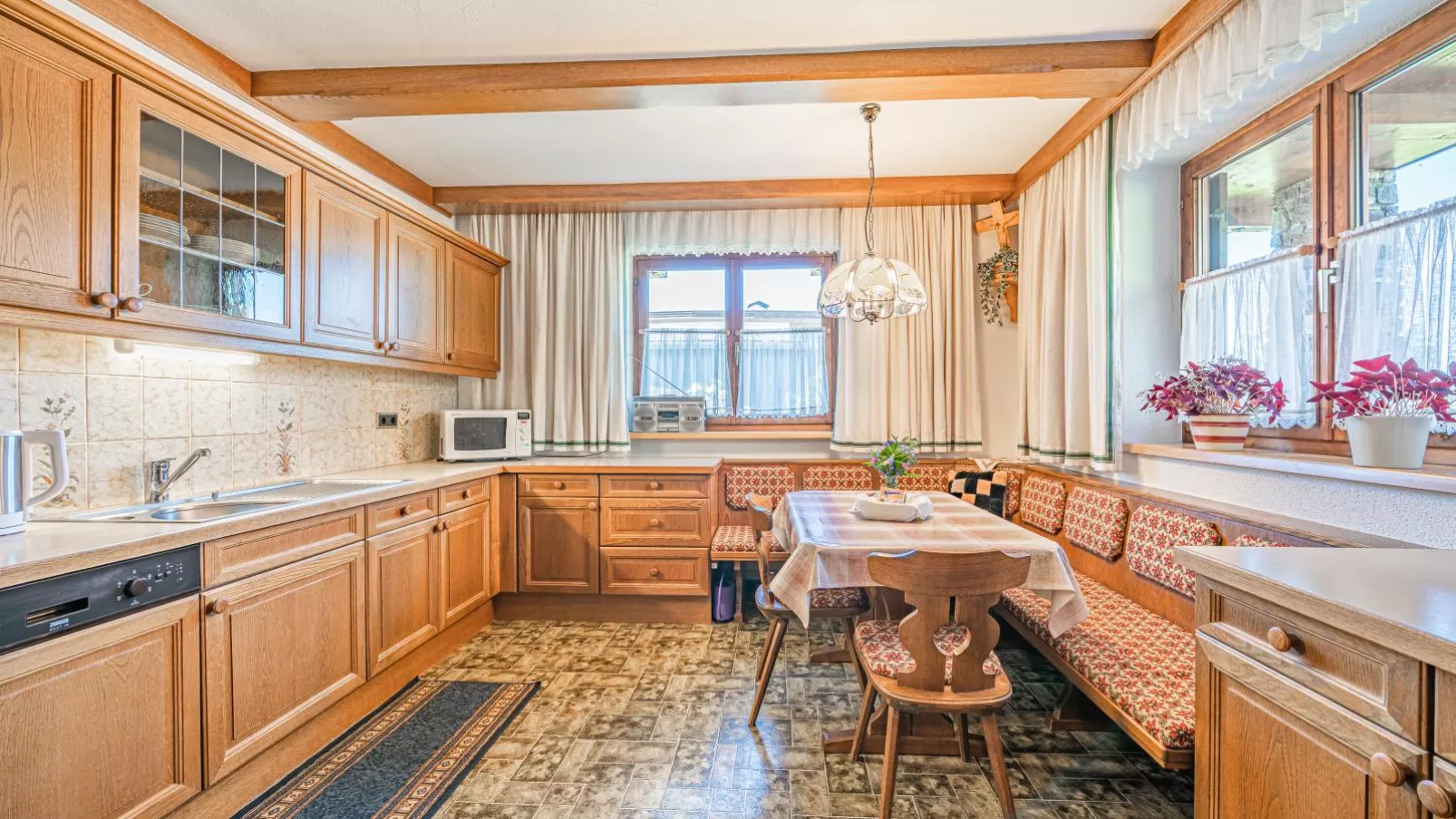 Chalet Josef-Eetkamer
