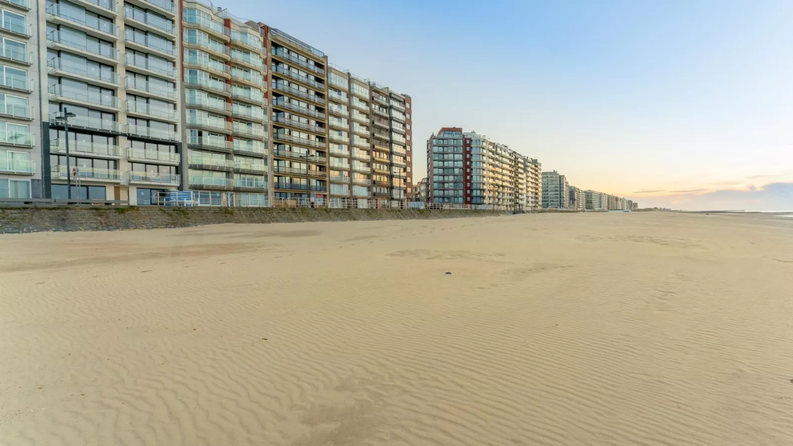 10 hoog aan zee-Buitenkant zomer