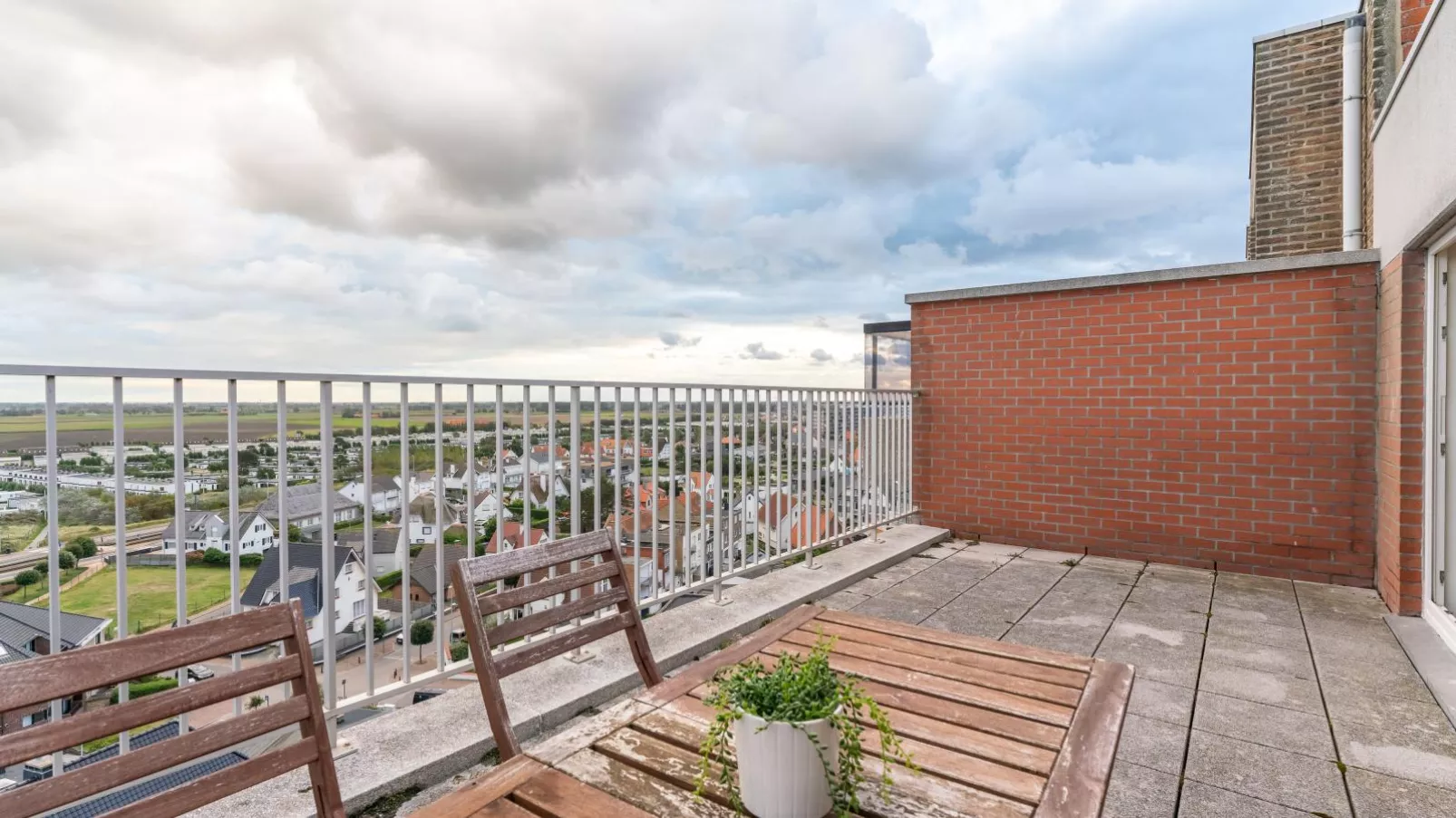 10 hoog aan zee-Terrasbalkon