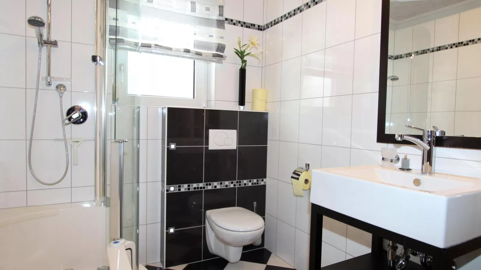 Mangartblick-Badkamer