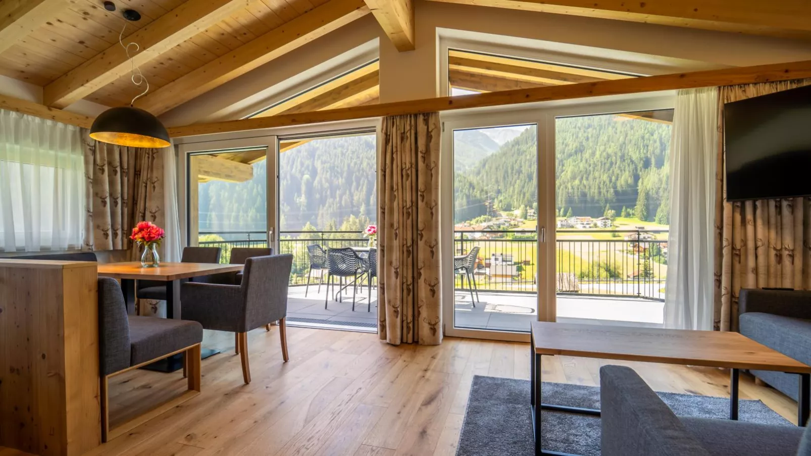 Chalet Pettneu am Arlberg  - Top 4-Woonkamer