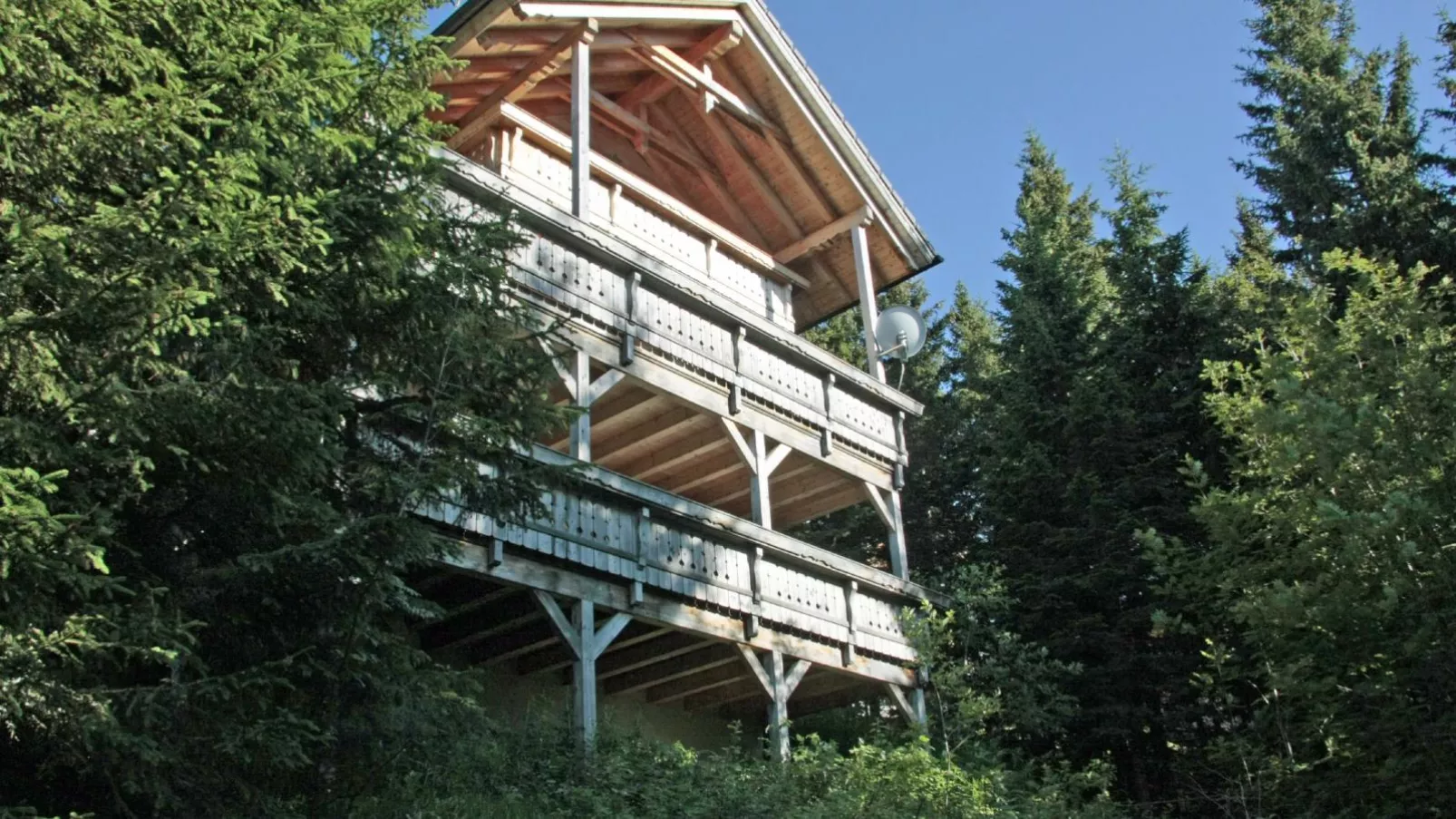 Chalet Bergoase-Buitenkant zomer