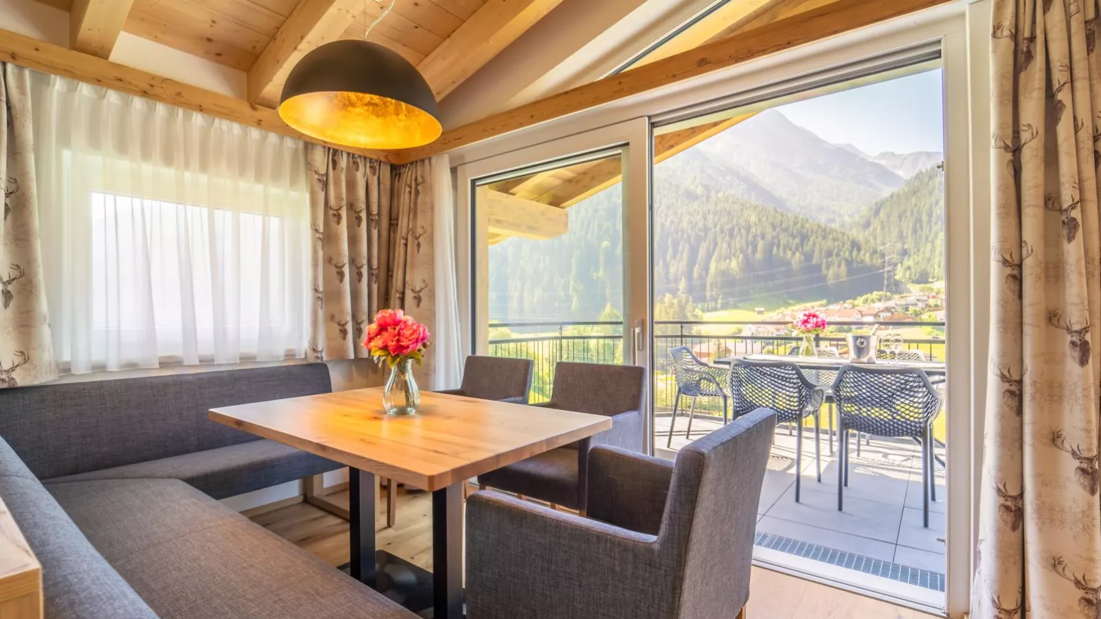 Chalet Pettneu am Arlberg  - Top 4-Eetkamer