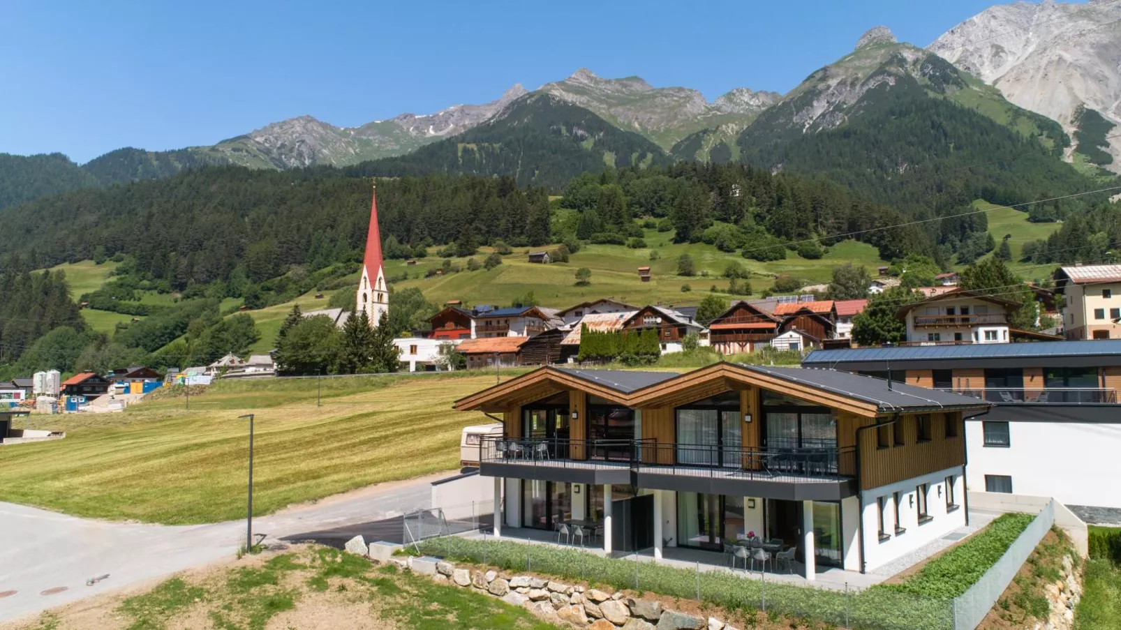 Chalet Pettneu am Arlberg  - Top 4-Buitenkant zomer