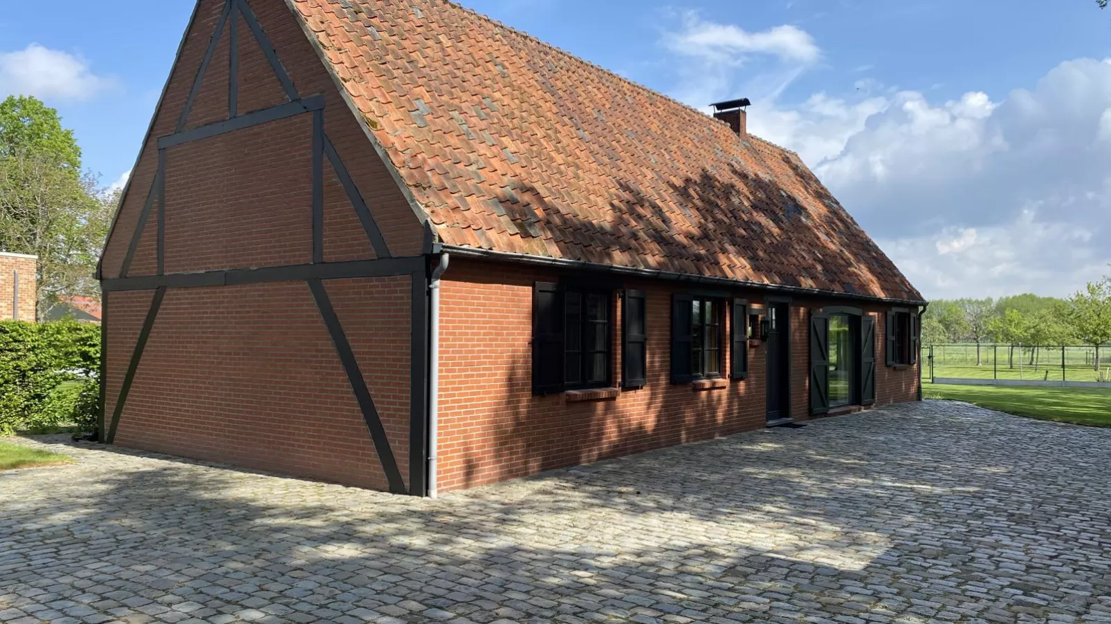 Drieskenshoeve-Buitenkant zomer