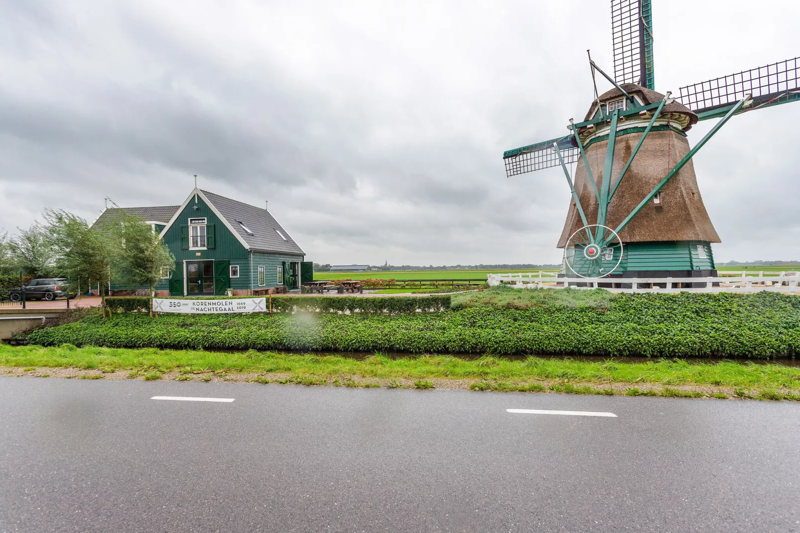 Onder de Molen 10 pers-Buitenkant zomer