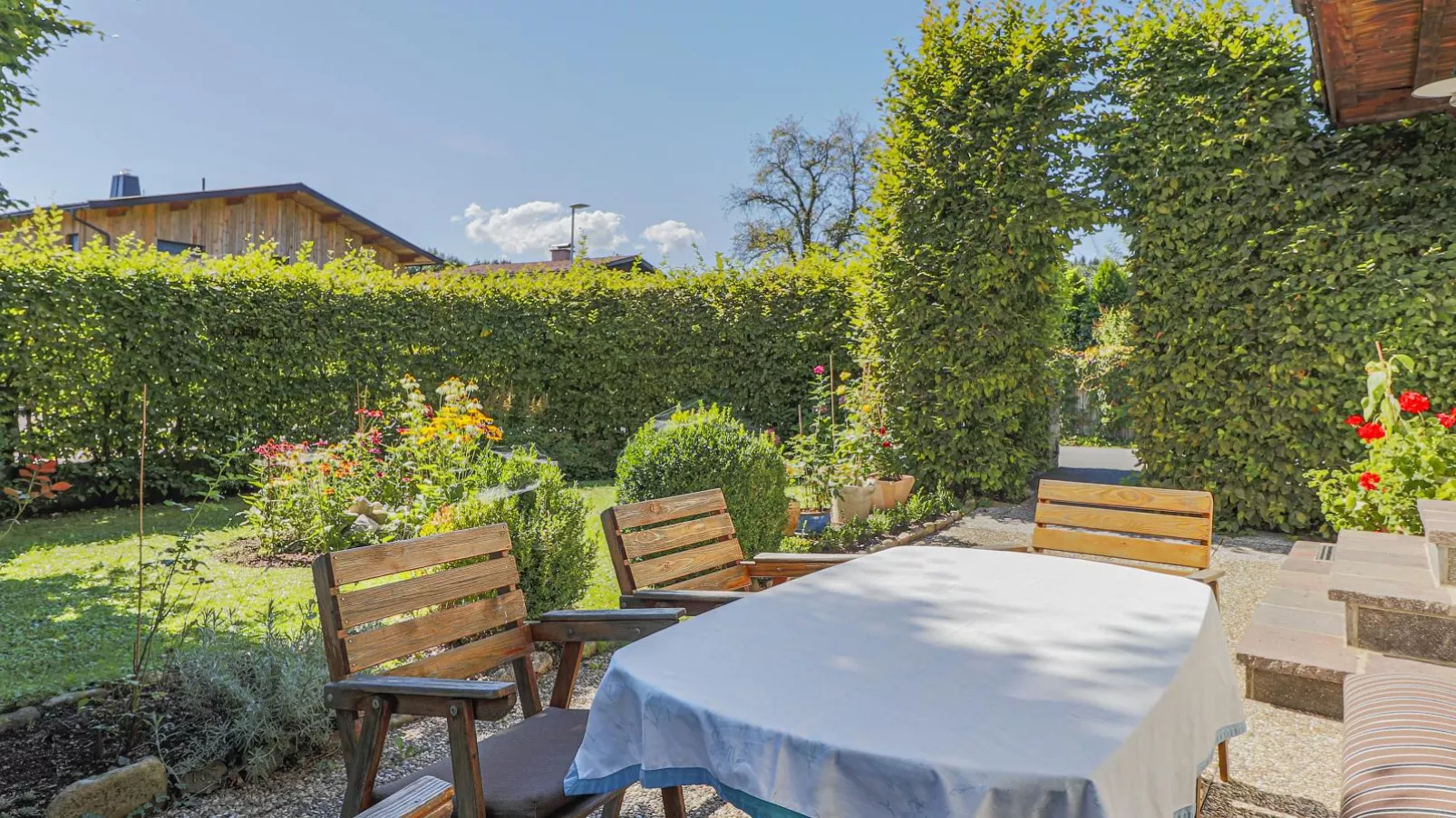 Haus Jöchl Top 1-Terrasbalkon