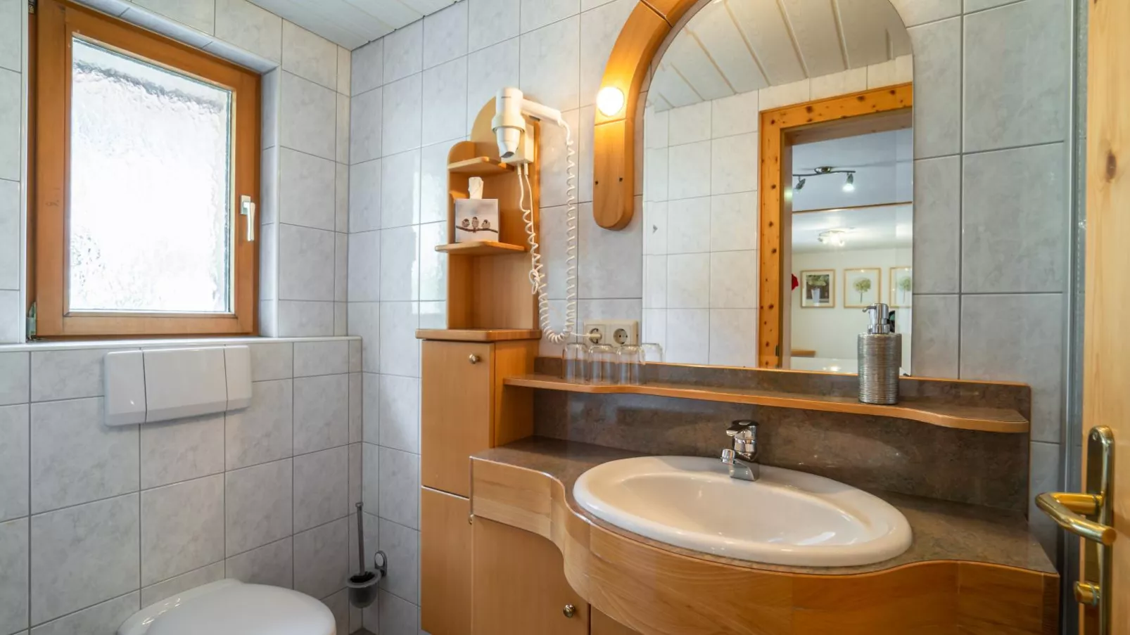 Gästehaus Walch II-Badkamer