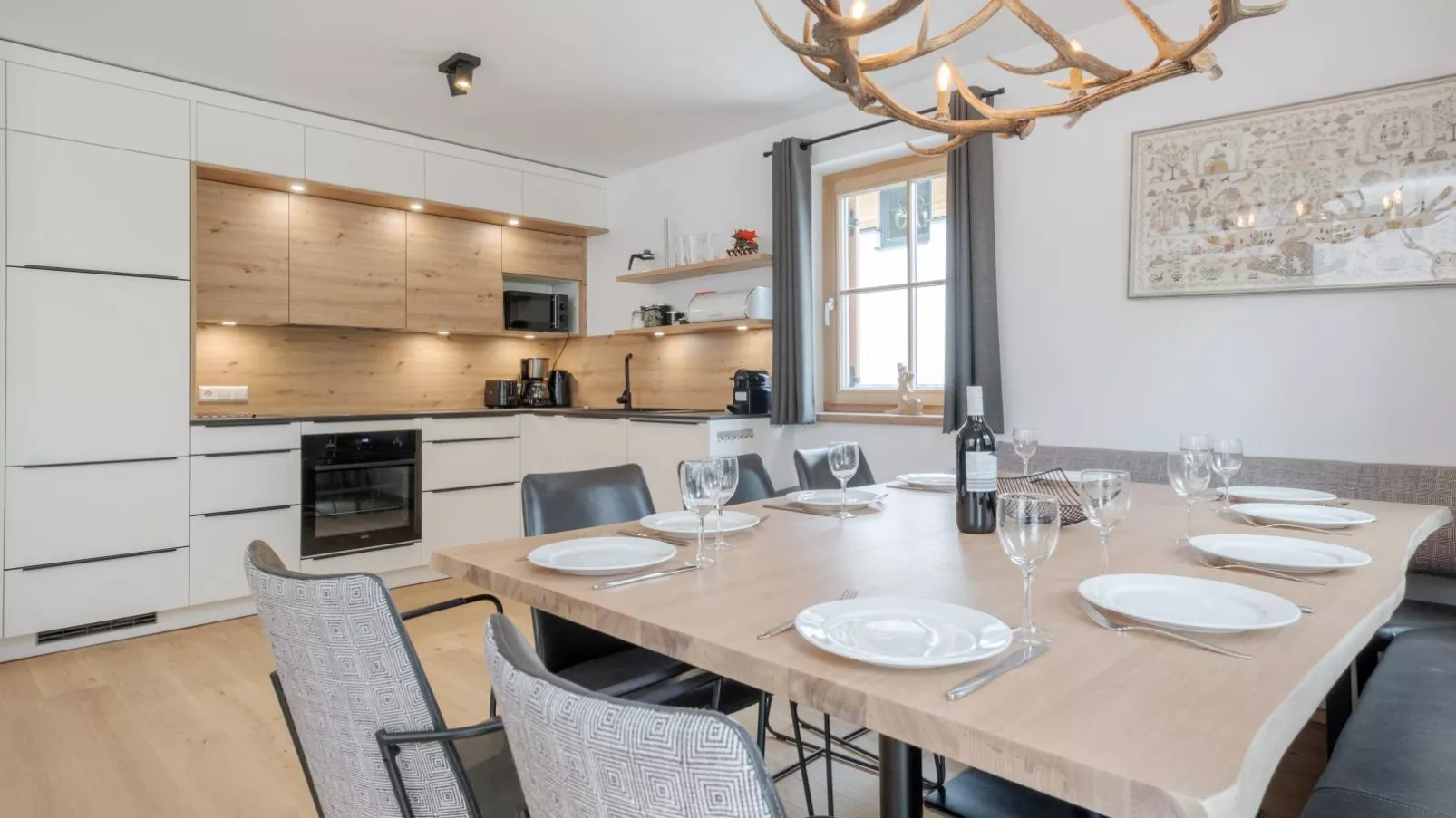 Haus am Wald-Eetkamer