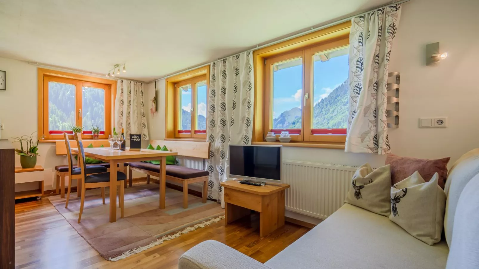 Gästehaus Walch III-Woonkamer