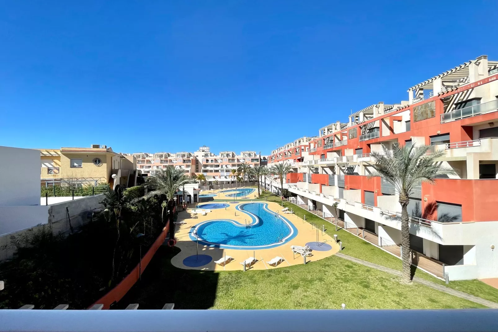 Costa Rey II 1 hab-Buitenkant zomer