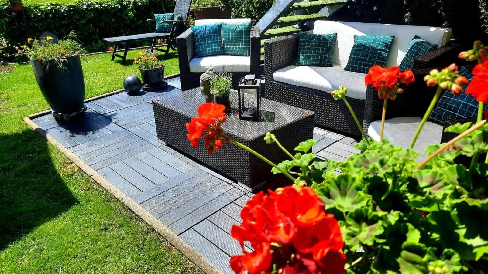 Garden Relax Apart-Buitenkant zomer