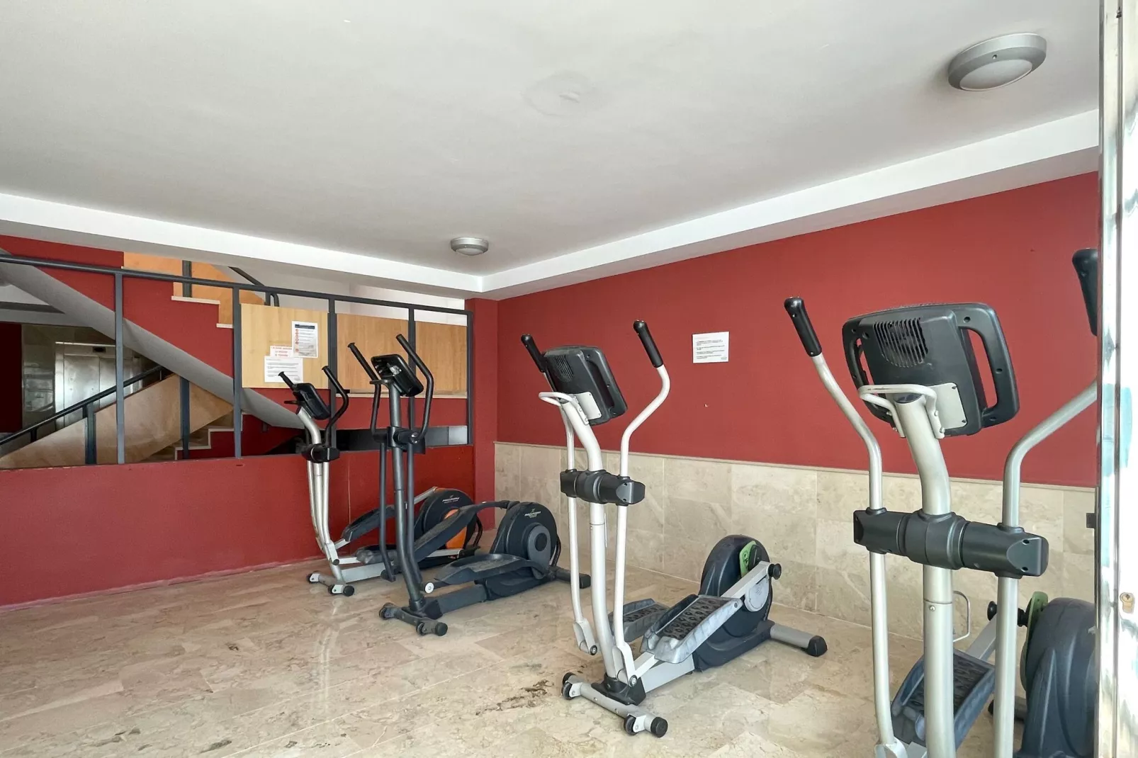 Costa Rey II 1 hab-Sportzaal