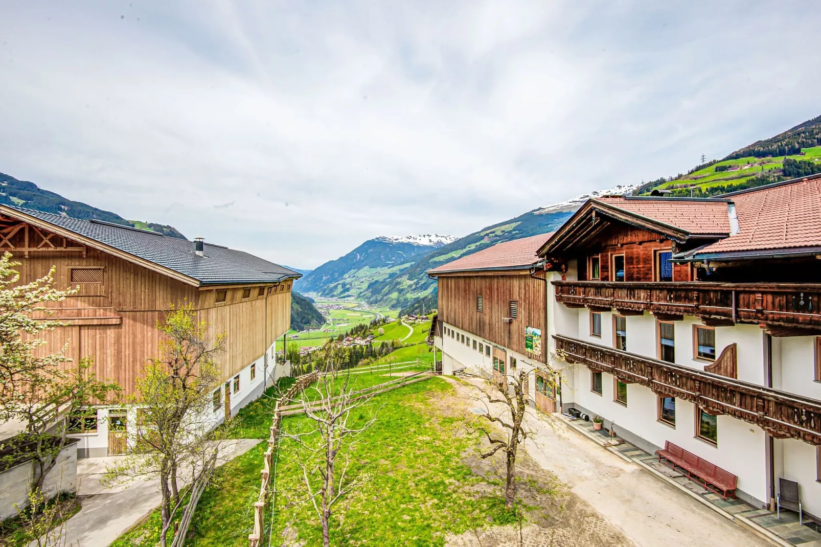 Klammerhof - Dorfblick-Uitzicht zomer