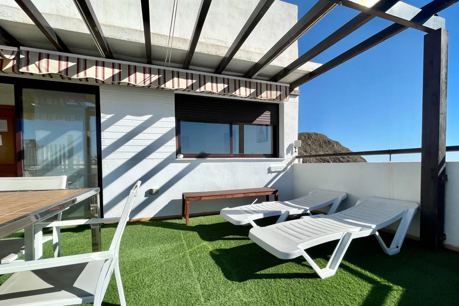 Ático con jacuzzi en Carboneras-Terrasbalkon