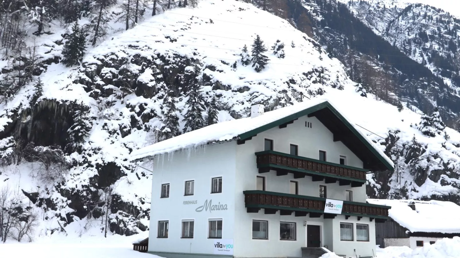 Ferienhaus Marina-Exterieur winter