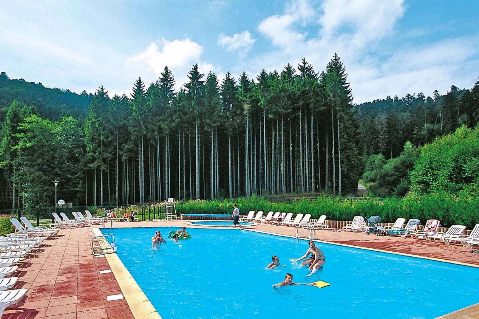 Holiday resort Les Fontaines des Vosges Saales // Gîte 3 pcs 5 pers et 1 bébé GRAND-Zwembad