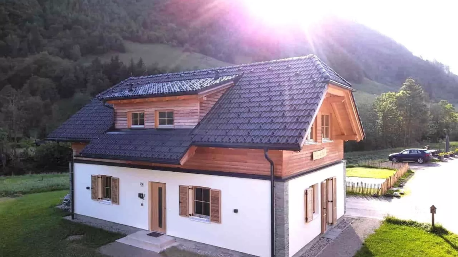 Haus am Bach-Buitenkant zomer