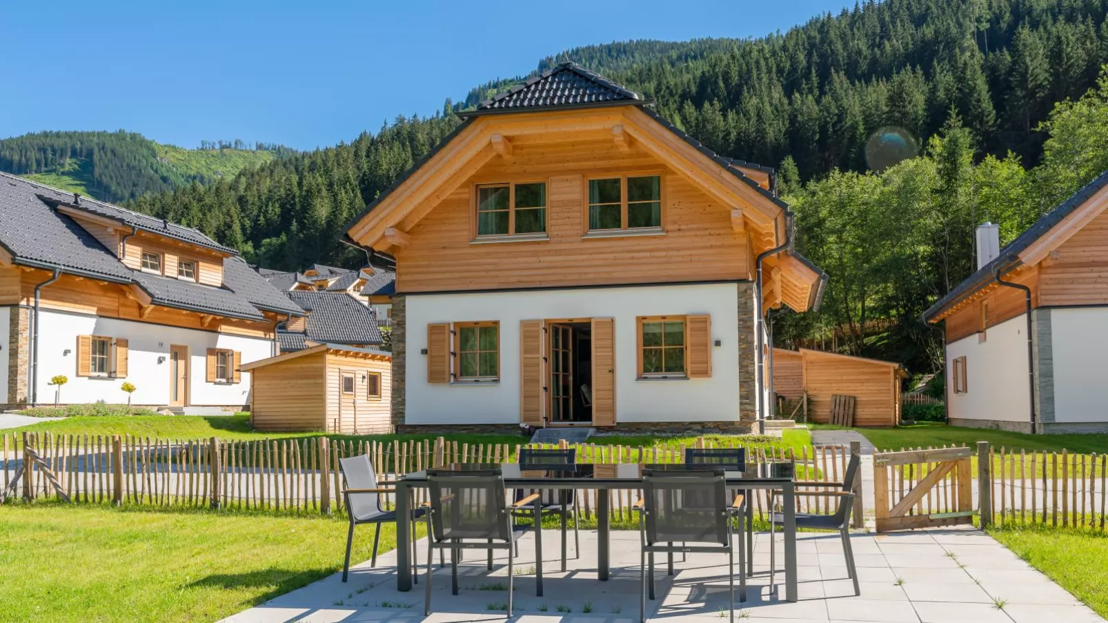 Steier Hütte-Buitenkant zomer