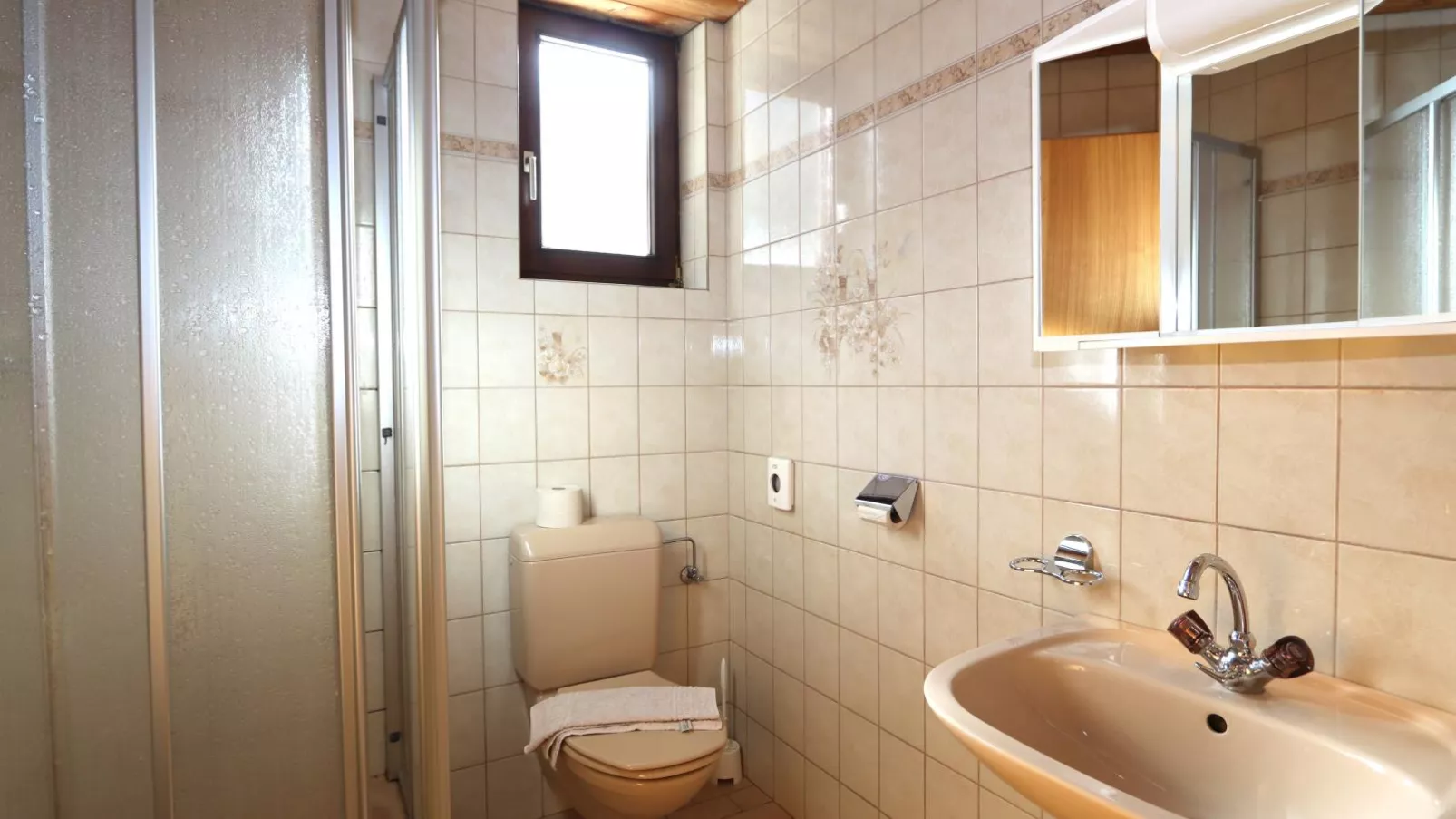Bergheimat L-Badkamer