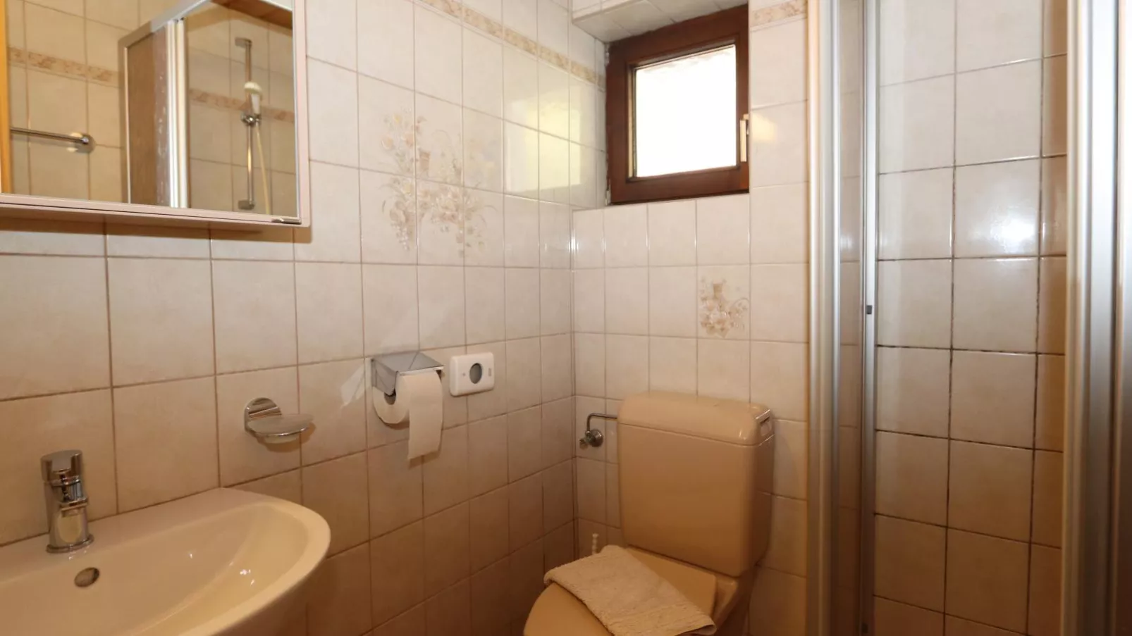 Bergheimat L-Badkamer