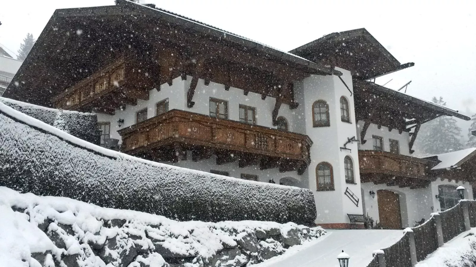 Hechenberger-Exterieur winter