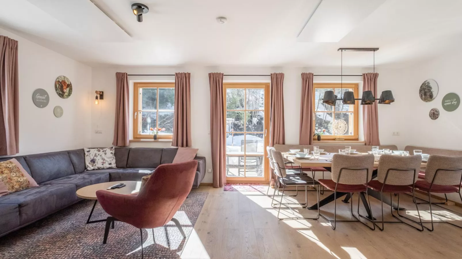 Haus Lilyan-Woonkamer