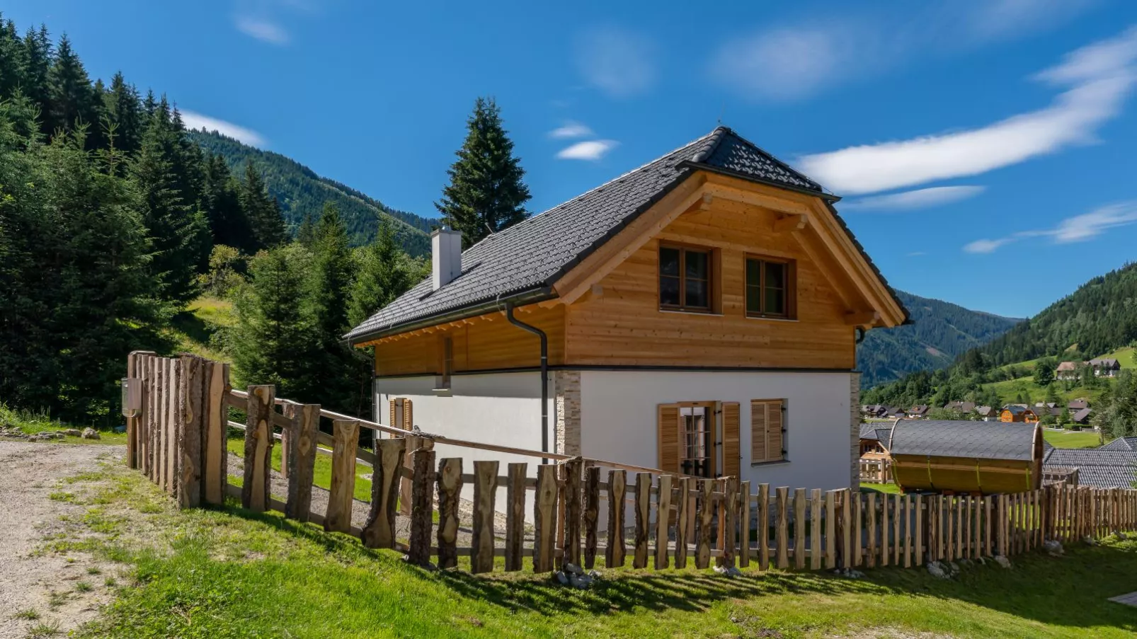 Bergzauber-Buitenkant zomer