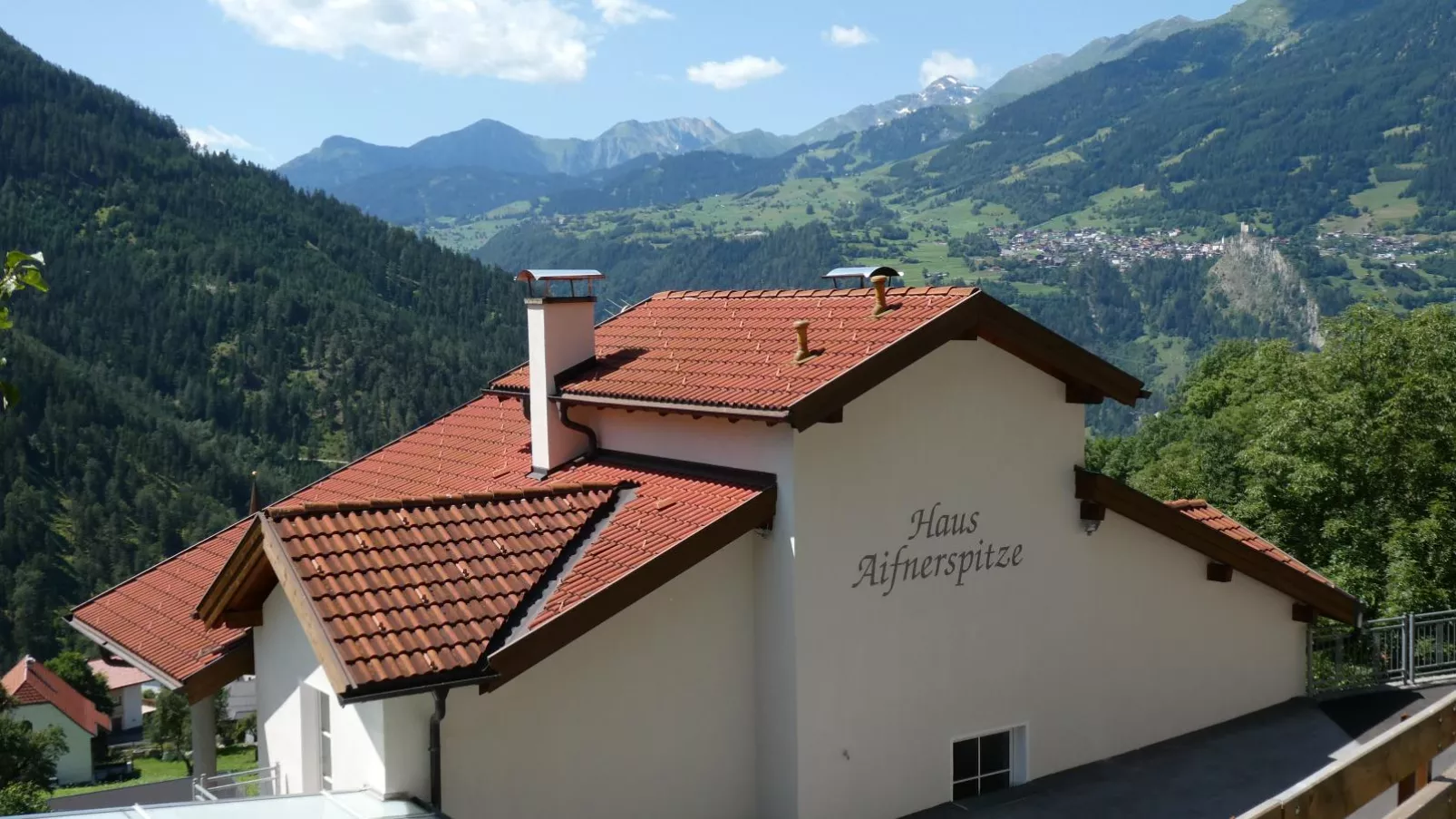 Haus Aifnerspitze-Buitenkant zomer