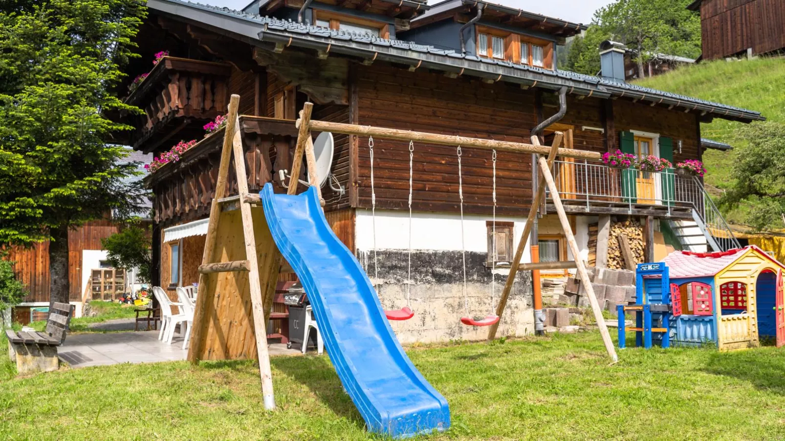 Ferienhaus Vonderleu-Buitenkant zomer