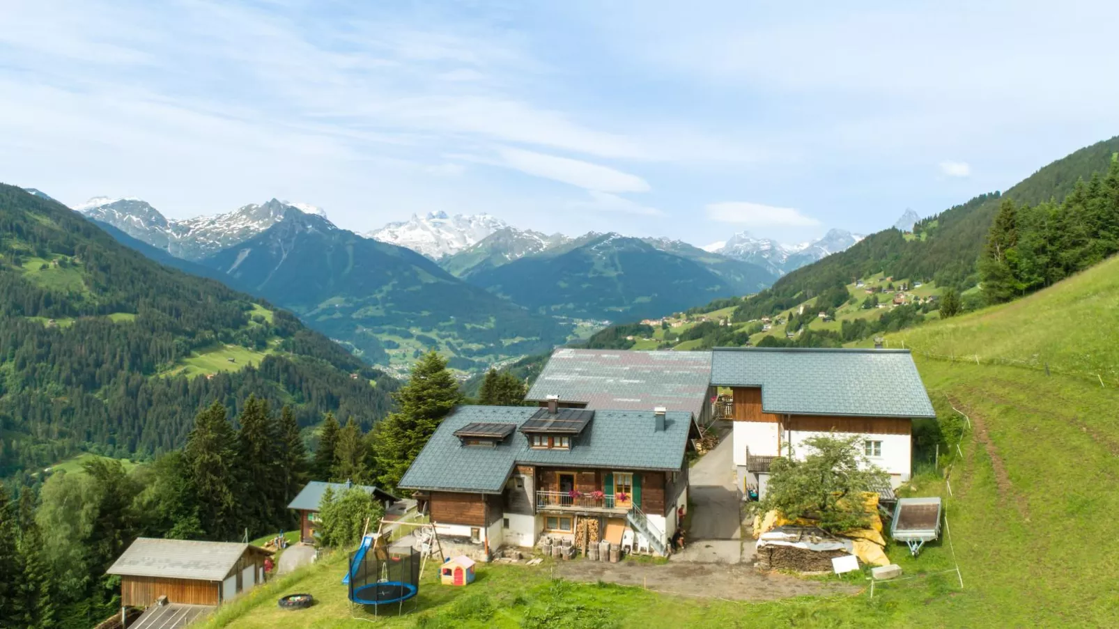 Ferienhaus Vonderleu-Buitenkant zomer