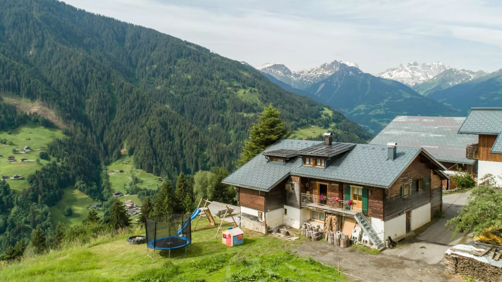 Ferienhaus Vonderleu-Buitenkant zomer