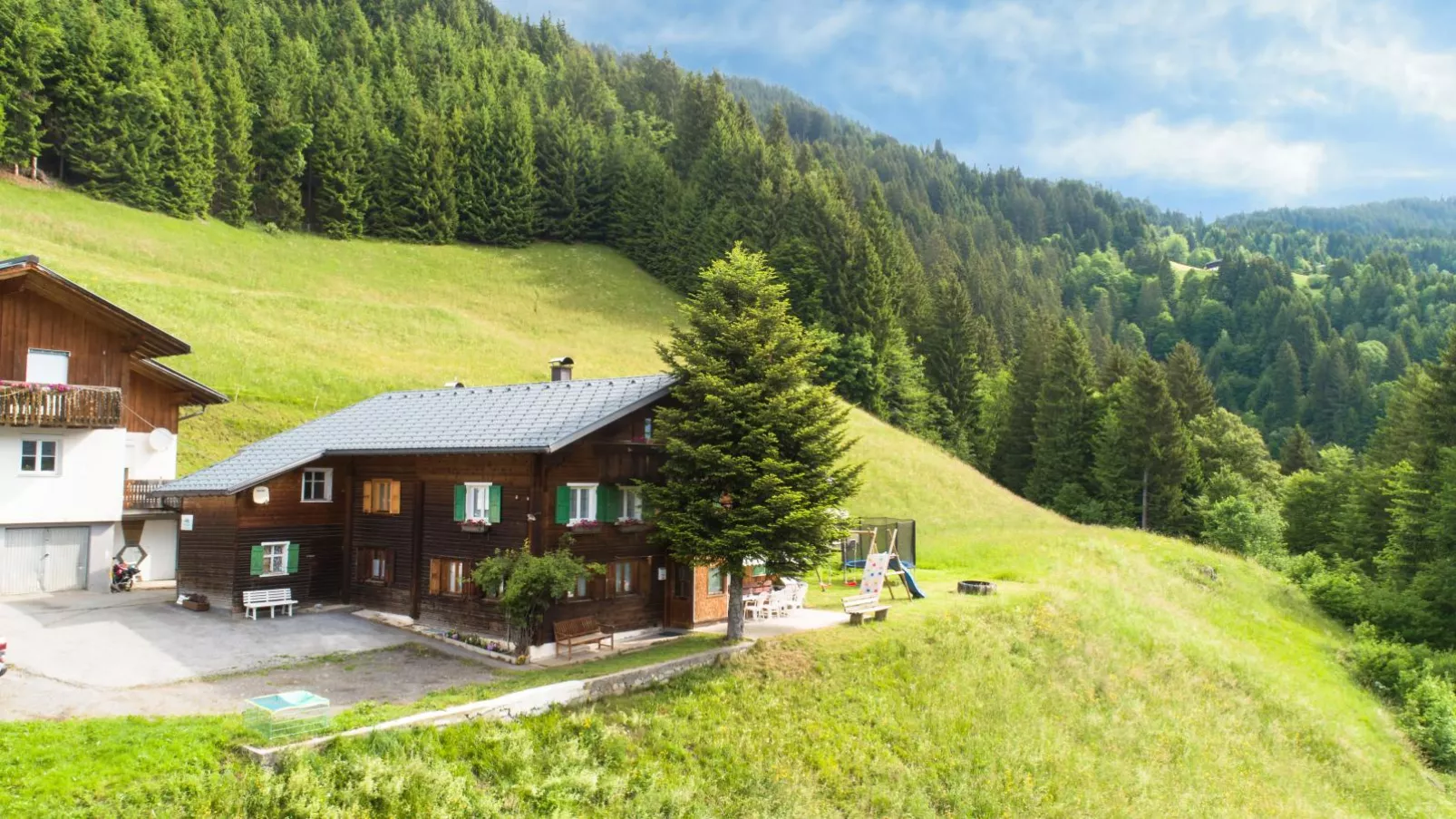 Ferienhaus Vonderleu-Buitenkant zomer