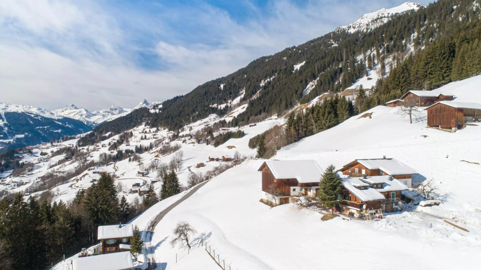 Ferienhaus Vonderleu-Exterieur winter