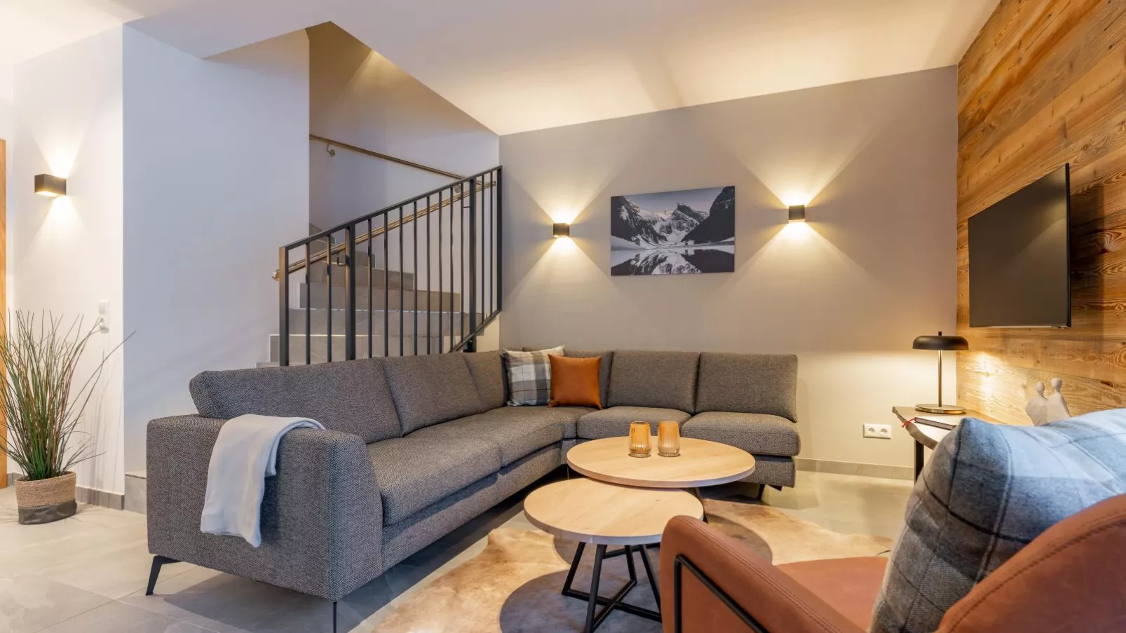 Mountain Chalet Chapeau