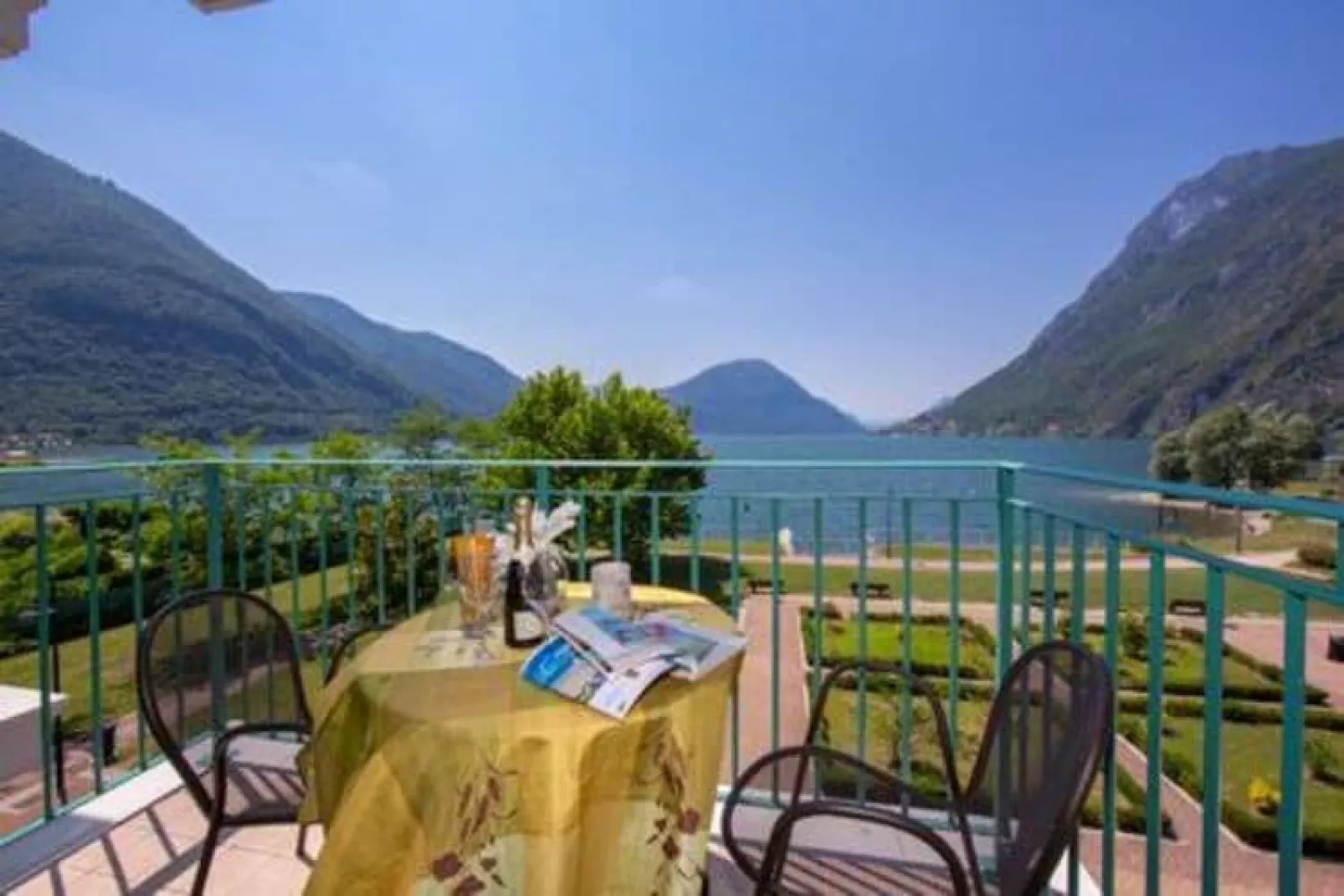 Residence Porto Letizia Porlezza - Palace 1-room 4 pax Lake View Deluxe P1LD4 8206-Terrasbalkon