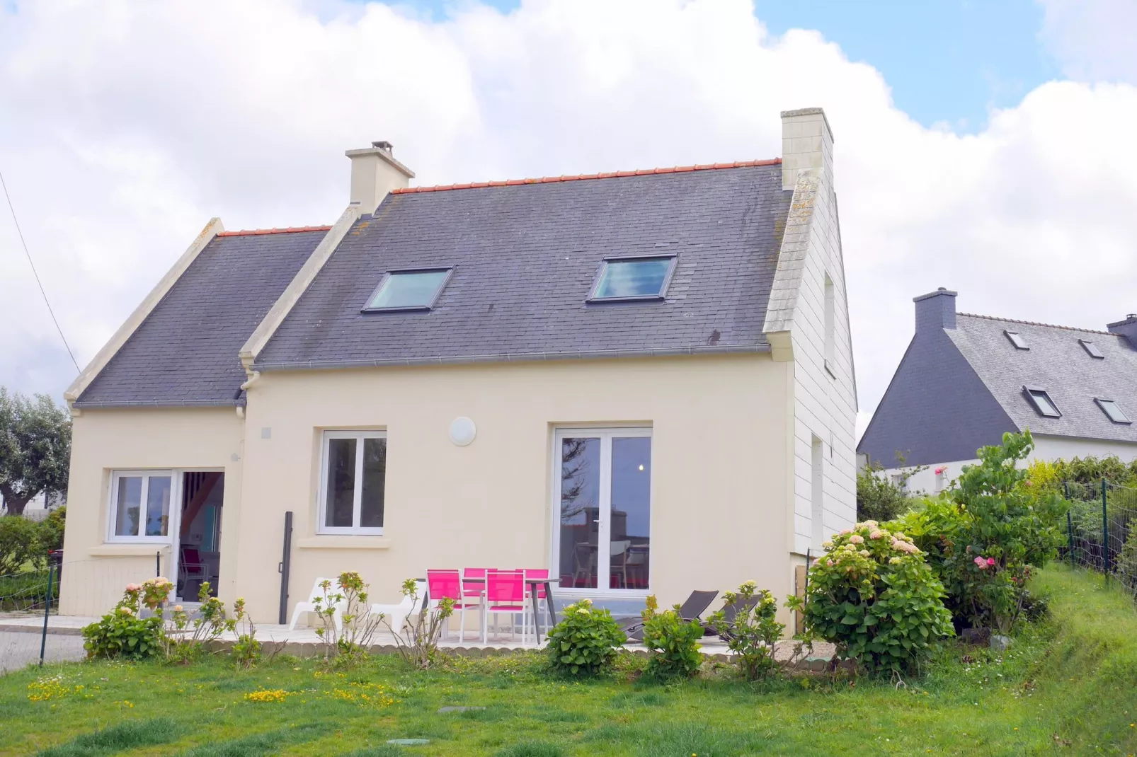 Ferienhaus St  Pabu-Buitenkant zomer